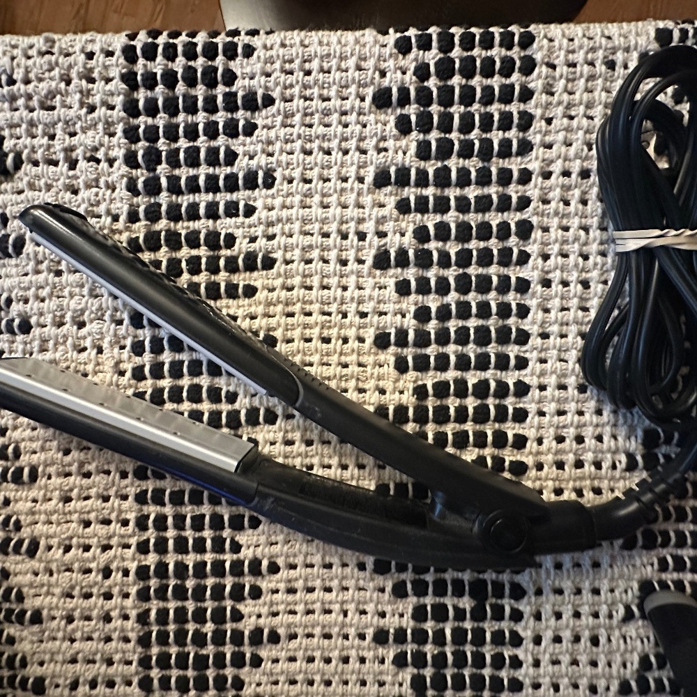 (Tested Working) REMINGTON Wet 2 Straight Ceramic 1" Flat Iron Hair Straightener